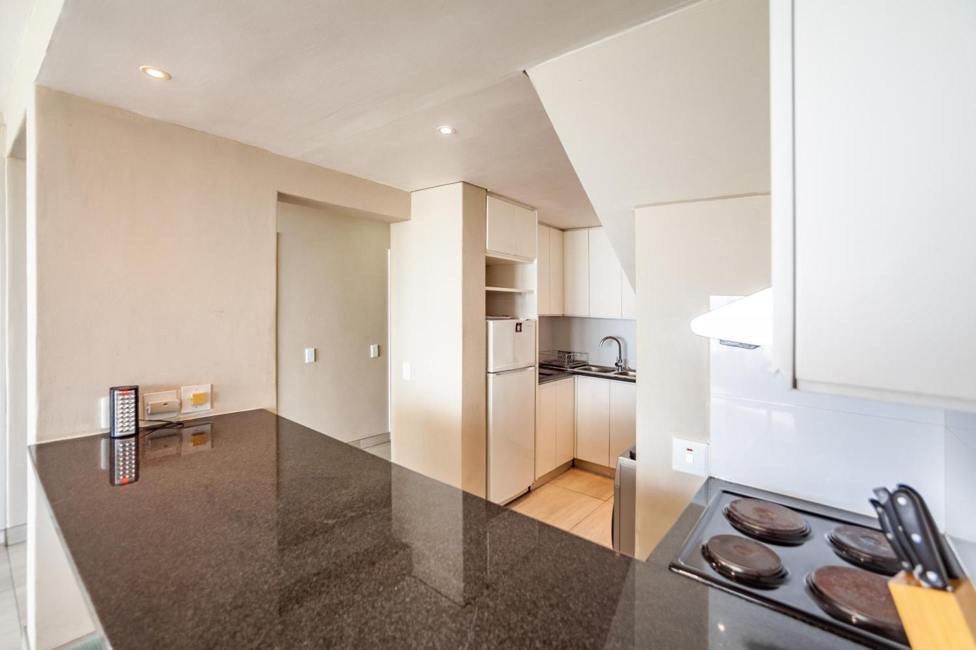 Luxury Private Beachfront 2 Bedroom Dolphin Apartment, Blouberg, Cape Town Exterior photo